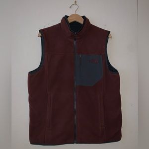 Men’s The North Face reversible vest Size M